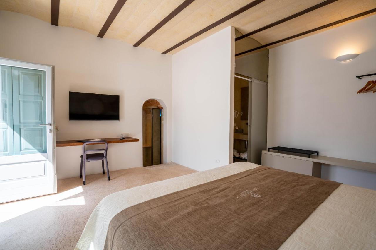 Donna Domenica Boutique Suites Полиньяно-а-Маре Экстерьер фото